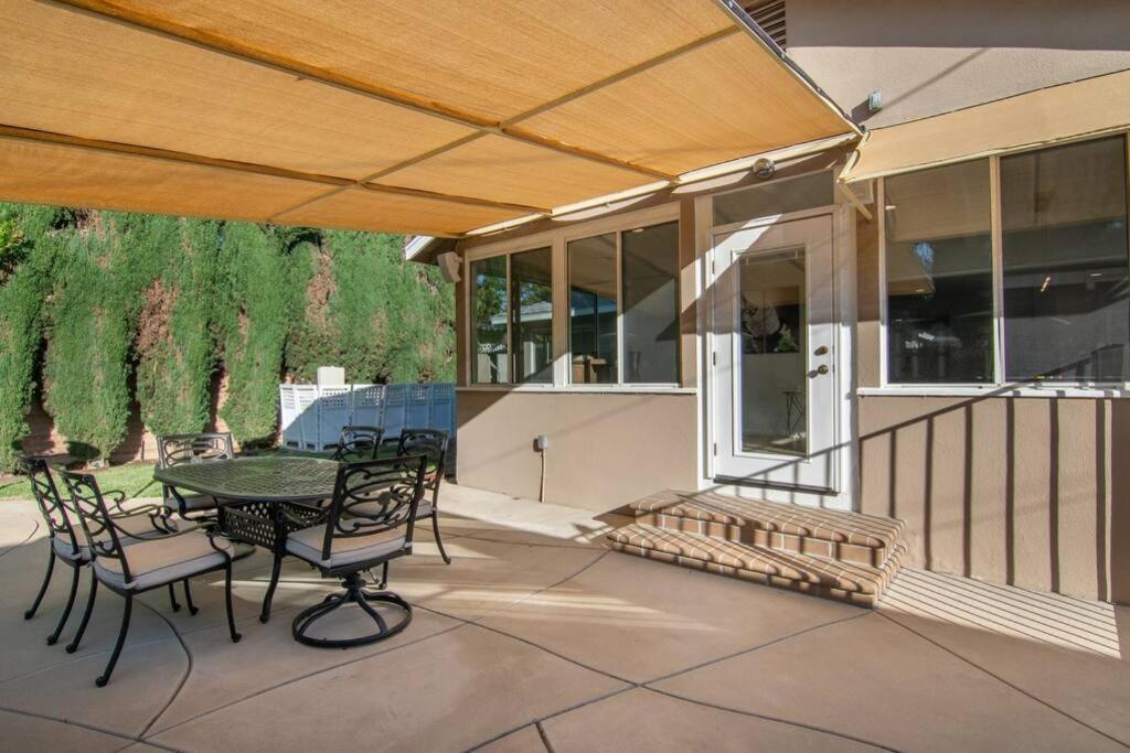 Large With Pool + Jacuzzi Ferienhaus Los Angeles